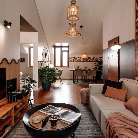 Amba - 2 Bedrooms In Bica Apartment